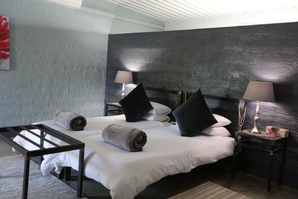 Eldorado Guest House & Camping Okaukuejo Bagian luar foto